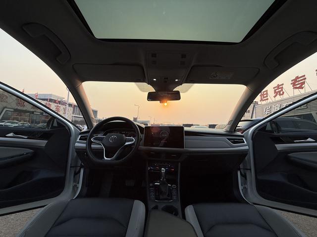 Volkswagen Bora 2023, фото 10