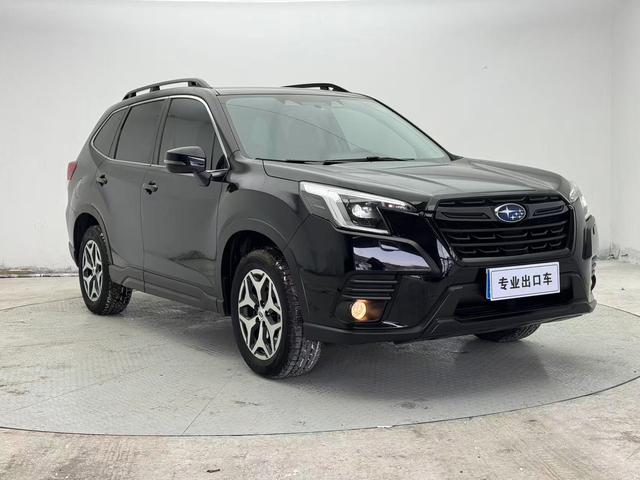 Subaru Forester 2022, фото 3