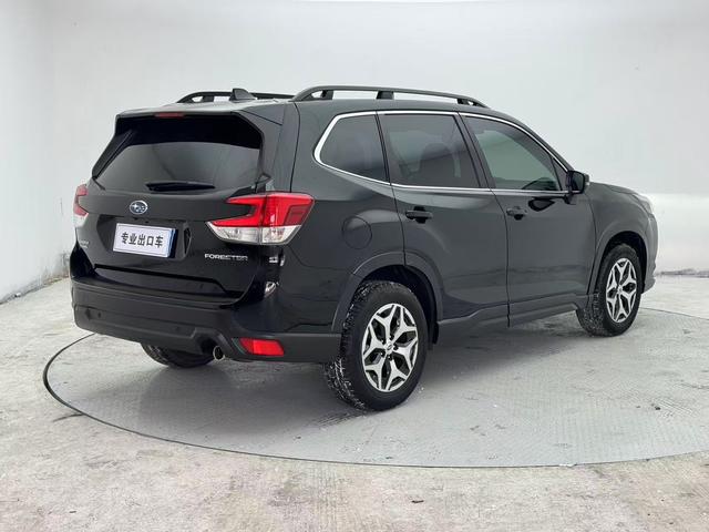 Subaru Forester 2022, фото 6