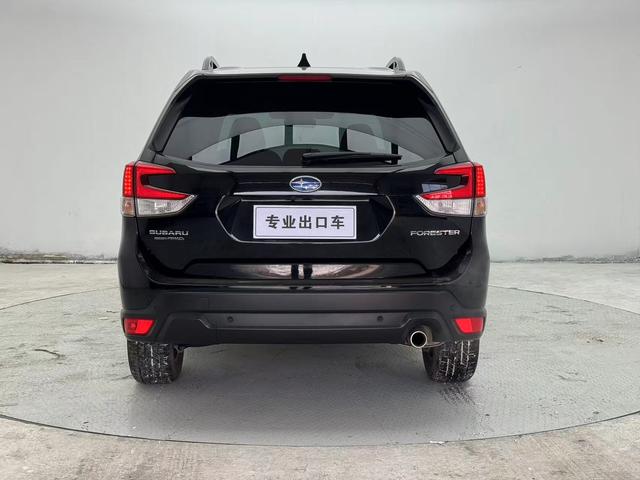 Subaru Forester 2022, фото 7