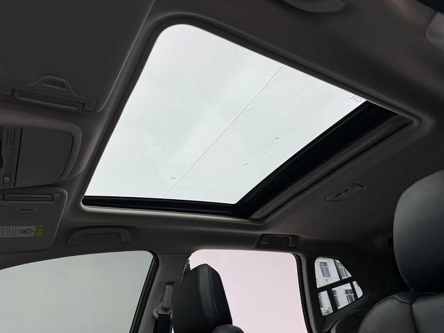 Subaru Forester 2022, фото 16
