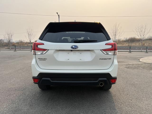 Subaru Forester 2022, фото 16