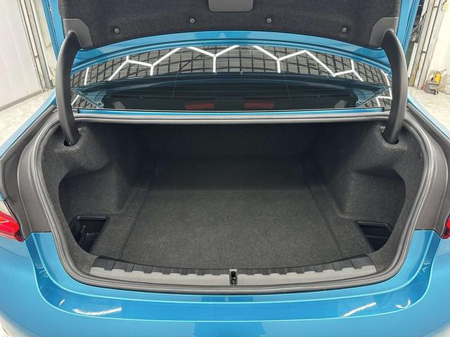 BMW 3 2023, фото 16