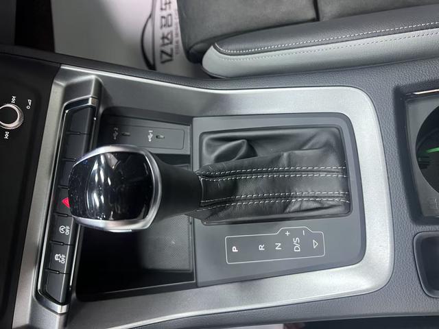 Audi Q3 2022, фото 14