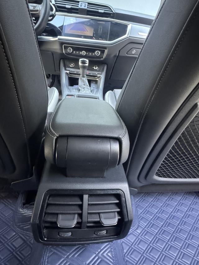 Audi Q3 2022, фото 14