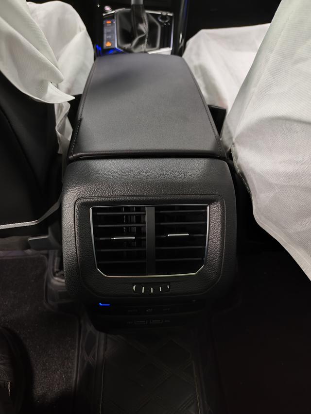 Volkswagen Tayron 2023, фото 15