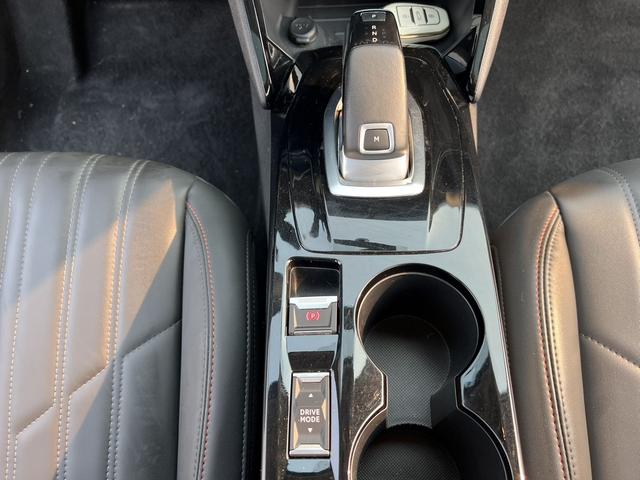 Peugeot 2008 2022, фото 14
