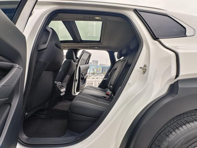 Mazda CX-50 2023, фото 8