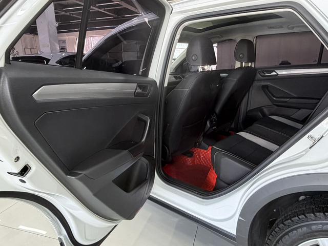 Volkswagen T-Roc 2022, фото 15