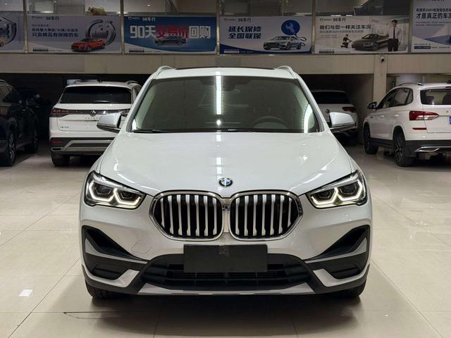 BMW X1 2022, фото 2