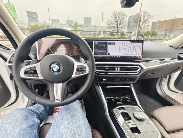 BMW 3 2023, фото 15