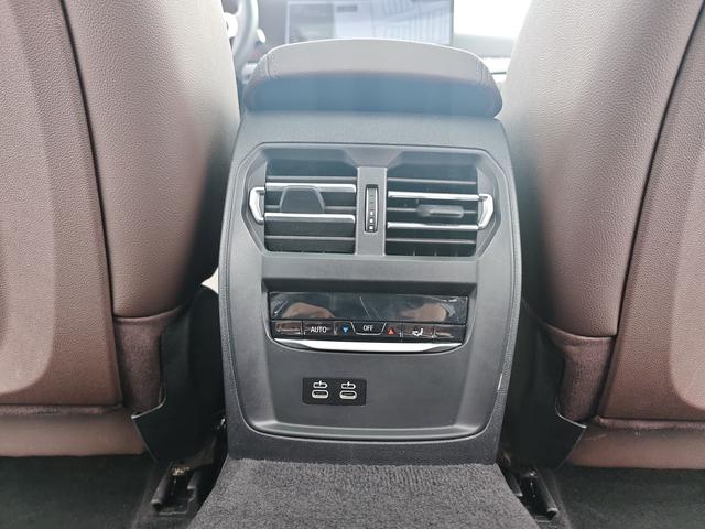 BMW 3 2023, фото 17