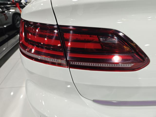 Volkswagen CC 2023, фото 15