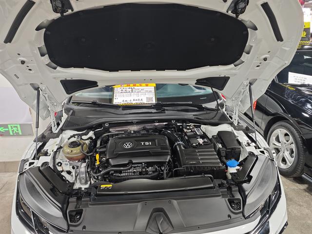Volkswagen CC 2023, фото 16