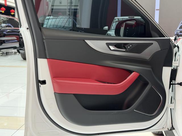 Jaguar XEL 2021, фото 10