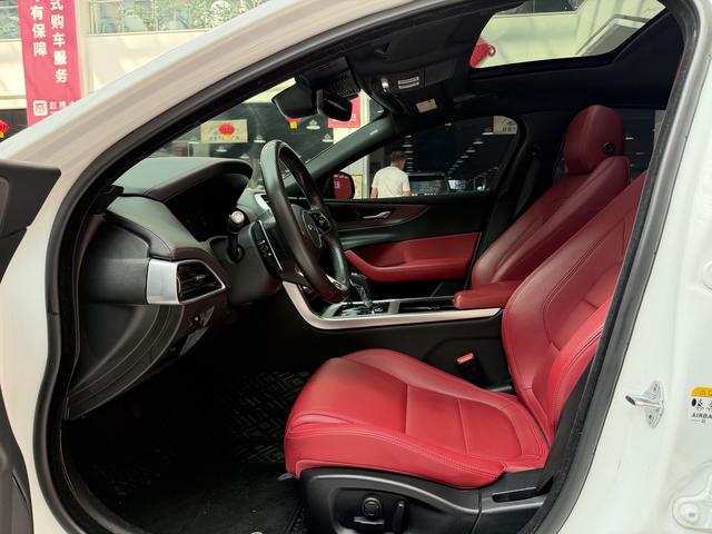 Jaguar XEL 2021, фото 11