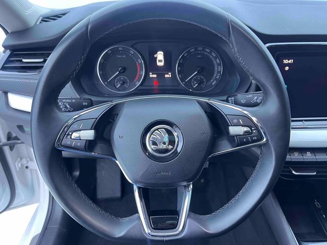 Skoda Octavia 2022, фото 16