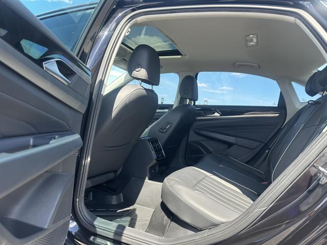 Volkswagen Passat 2022, фото 17