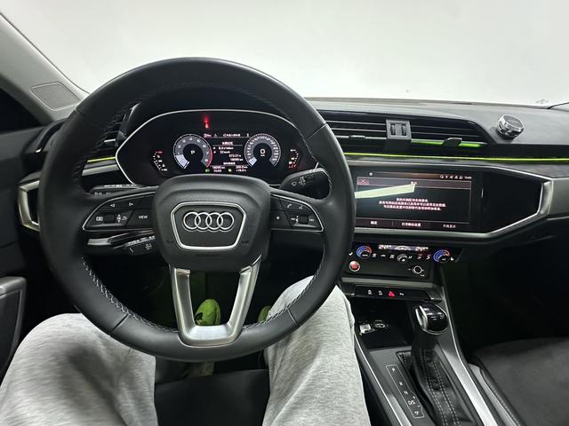 Audi Q3 2022, фото 17