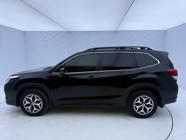 Subaru Forester 2022, фото 8