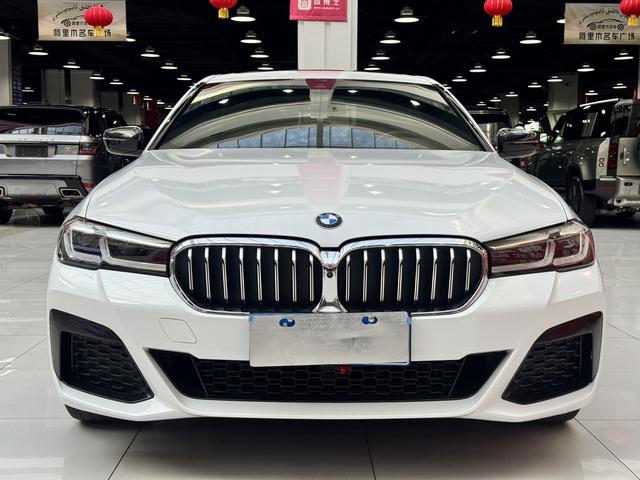 BMW 5 2022, фото 2