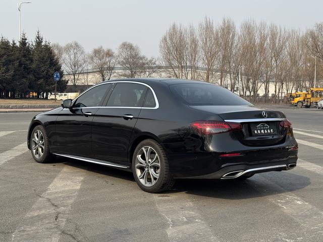 Mercedes-Benz E-Class 2023, фото 4