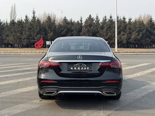 Mercedes-Benz E-Class 2023, фото 5