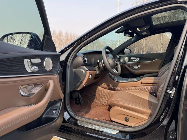 Mercedes-Benz E-Class 2023, фото 7
