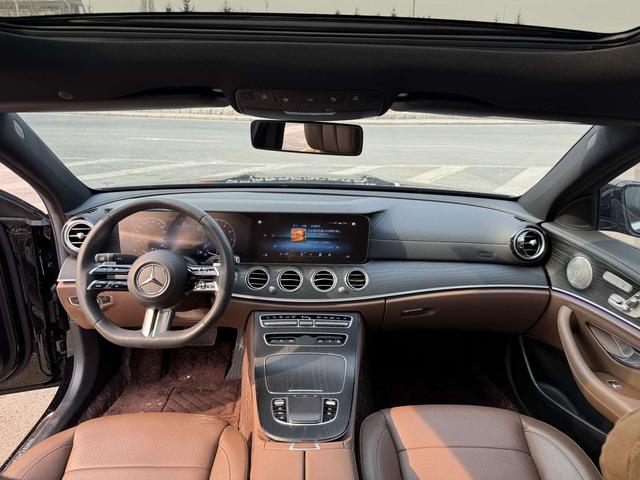 Mercedes-Benz E-Class 2023, фото 8