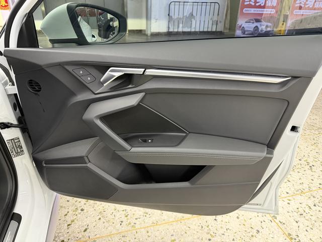 Audi A3 2023, фото 14