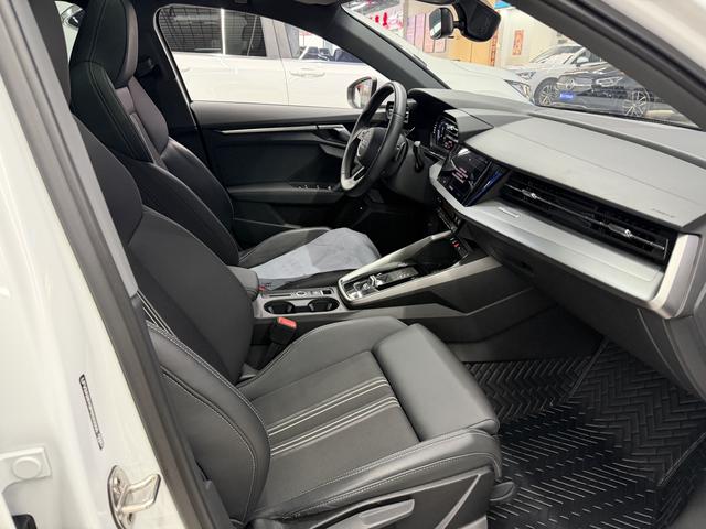 Audi A3 2023, фото 15