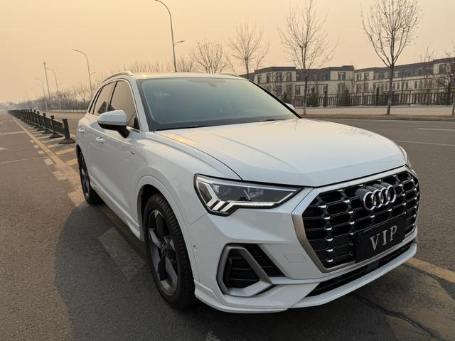 Audi Q3 2023, фото 3