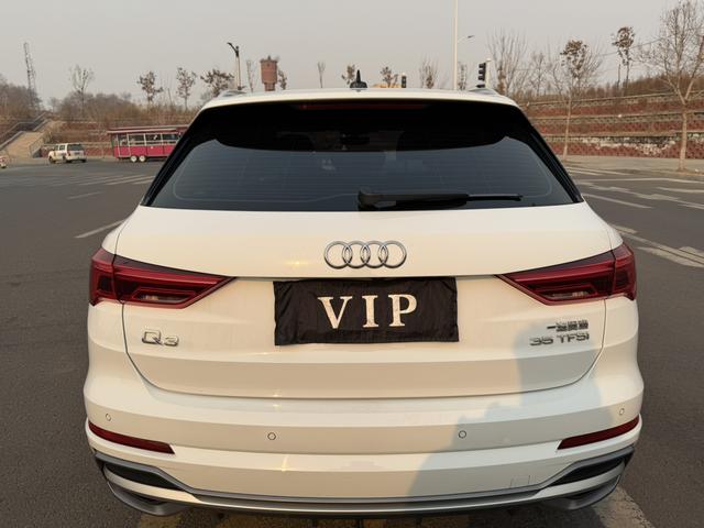 Audi Q3 2023, фото 4