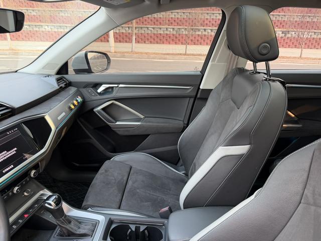 Audi Q3 2023, фото 7
