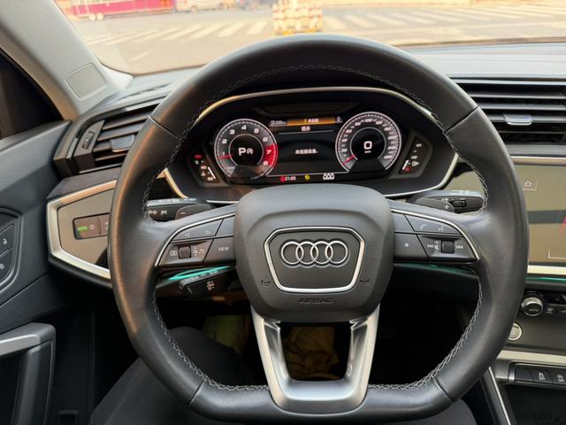 Audi Q3 2023, фото 10