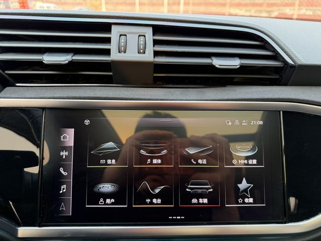 Audi Q3 2023, фото 12