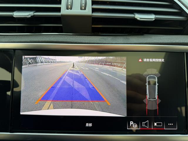 Audi Q3 2023, фото 13