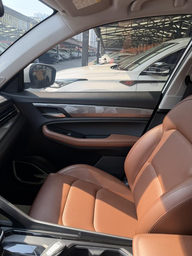 Geely Emgrand X6 2021, фото 11
