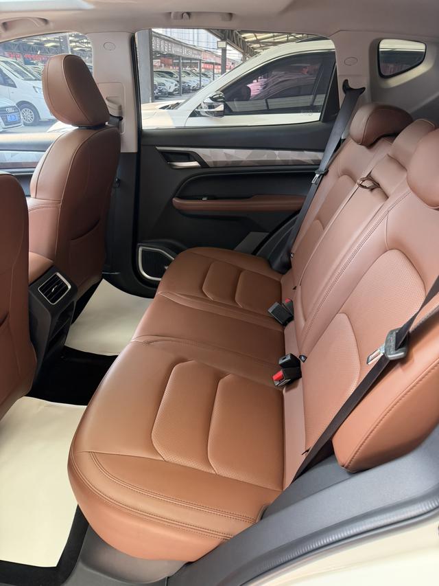 Geely Emgrand X6 2021, фото 13