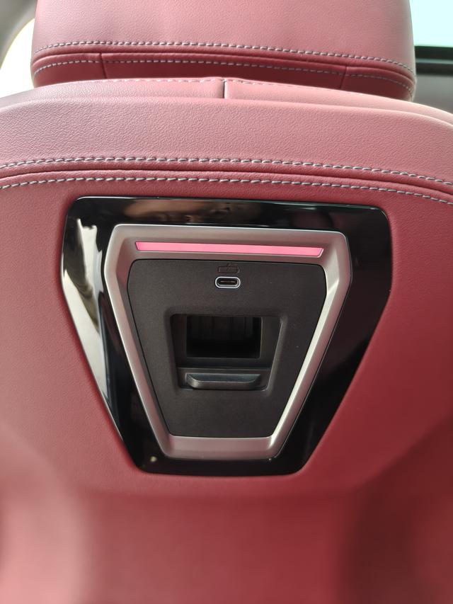 BMW 5 2024, фото 16