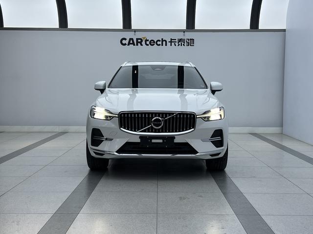 Volvo XC60 2023, фото 2