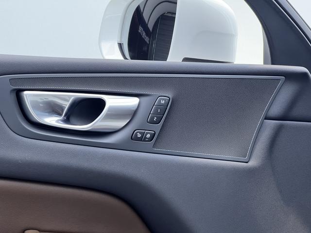 Volvo XC60 2023, фото 13