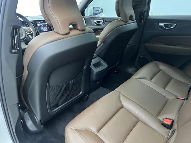 Volvo XC60 2023, фото 15