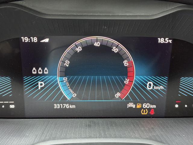 Skoda Karoq 2022, фото 11