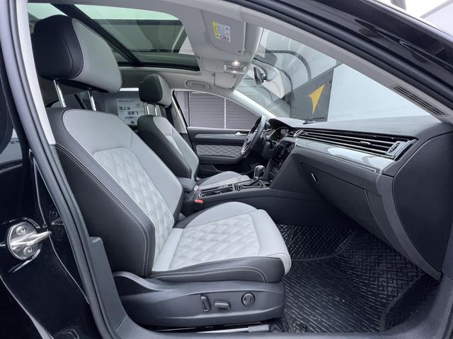 Volkswagen Passat 2023, фото 14