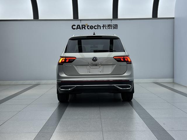 Volkswagen Tiguan 2023, фото 2