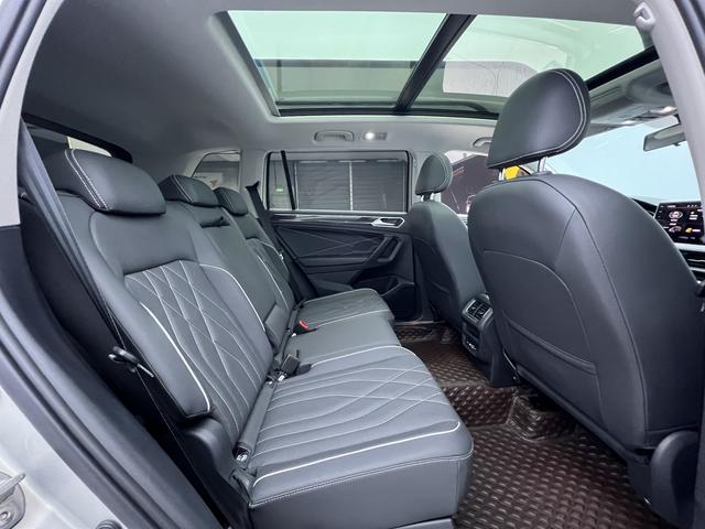 Volkswagen Tiguan 2023, фото 13