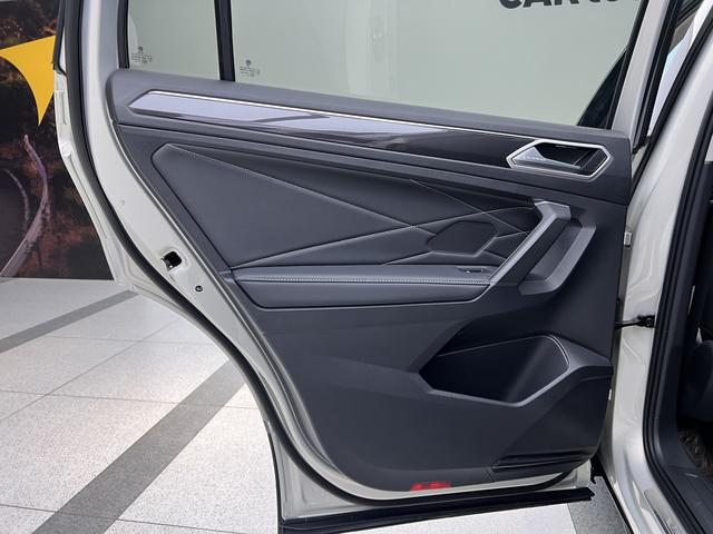 Volkswagen Tiguan 2023, фото 17