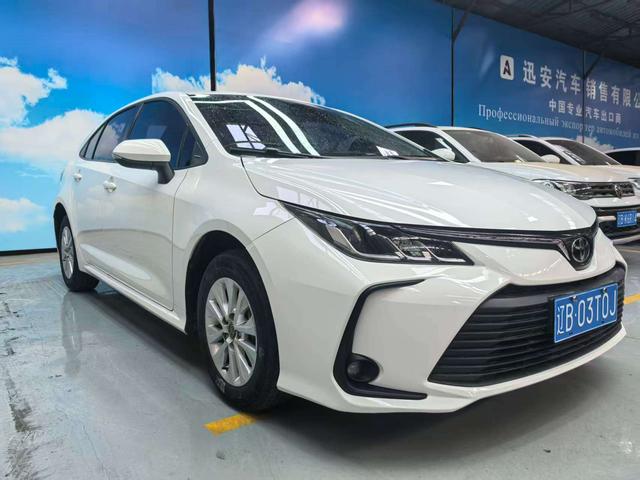 Toyota Corolla 2023, фото 2