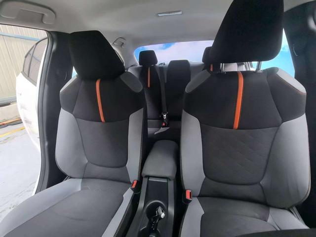 Toyota Corolla 2023, фото 10
